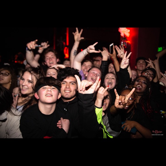 Meet your Posher, Jaclyn - Picture 4 of 5